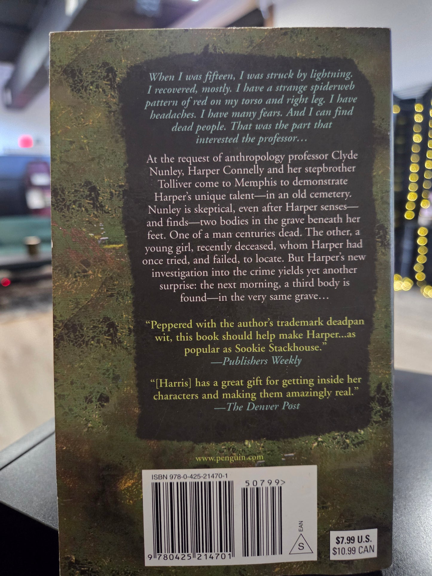 Charlaine Harris - Grave Surprise
