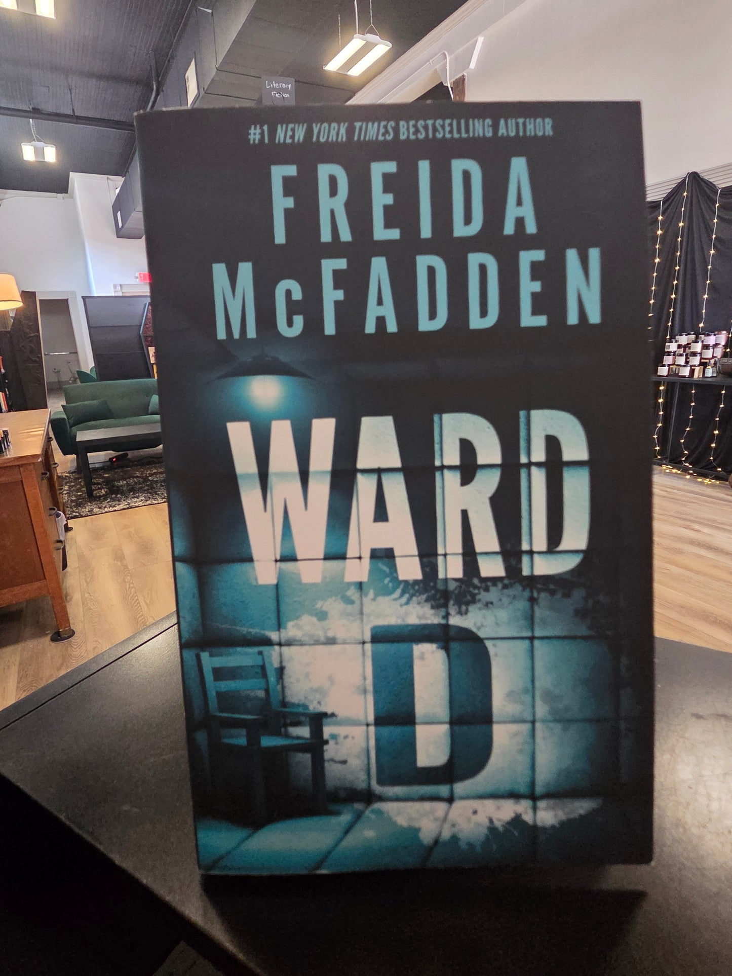 Freida McFadden - Ward D