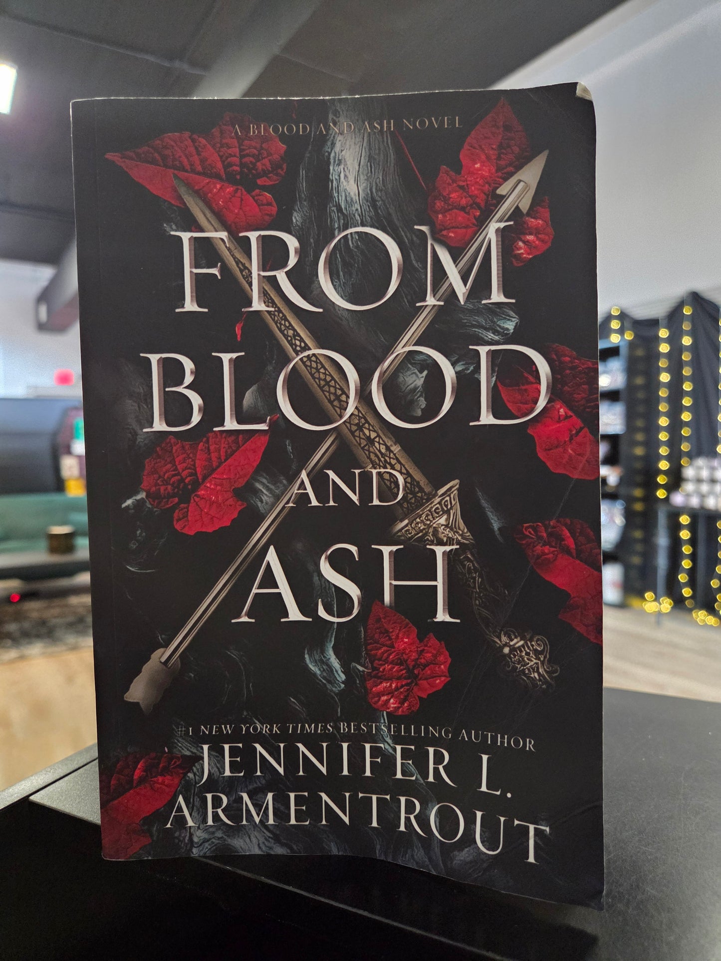 Jennifer Armentrout - From Blood & Ash