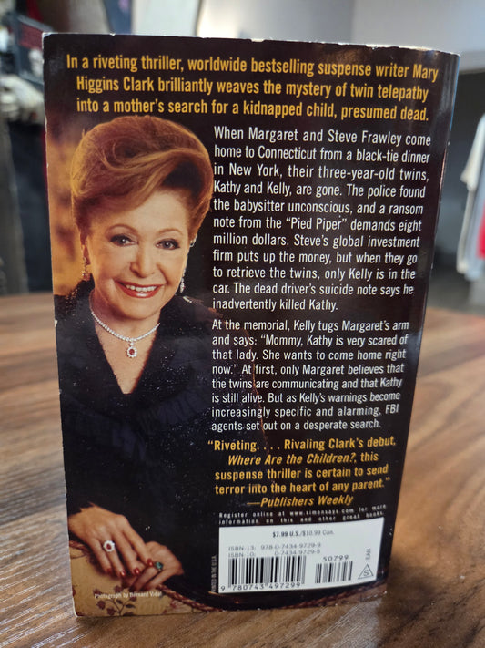 Mary Higgins Clark - Two Little Girls in Blue