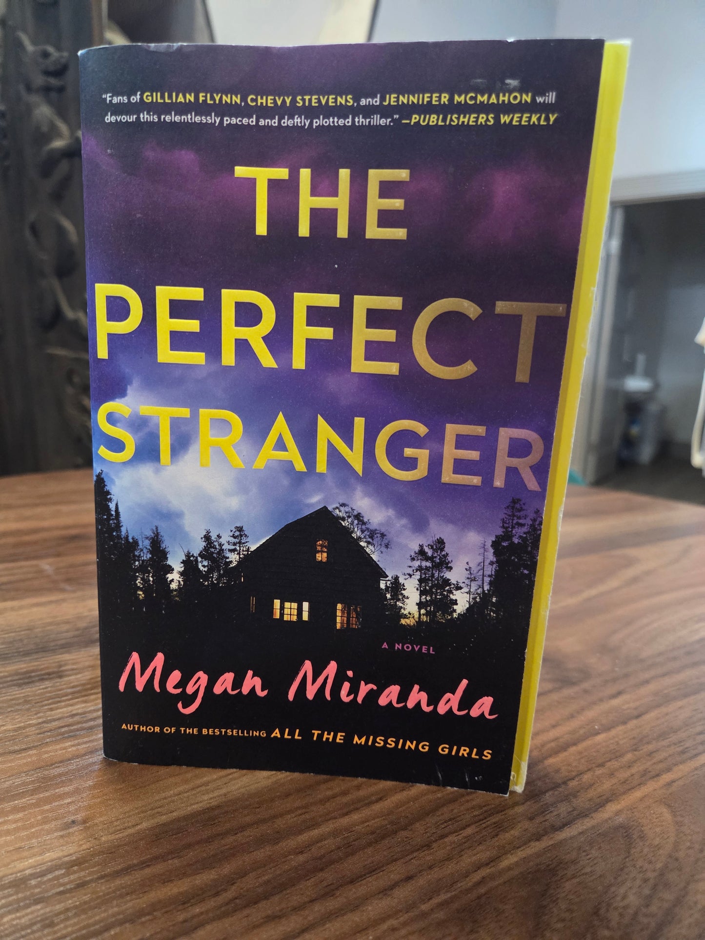 Megan Miranda - The Perfect Stranger