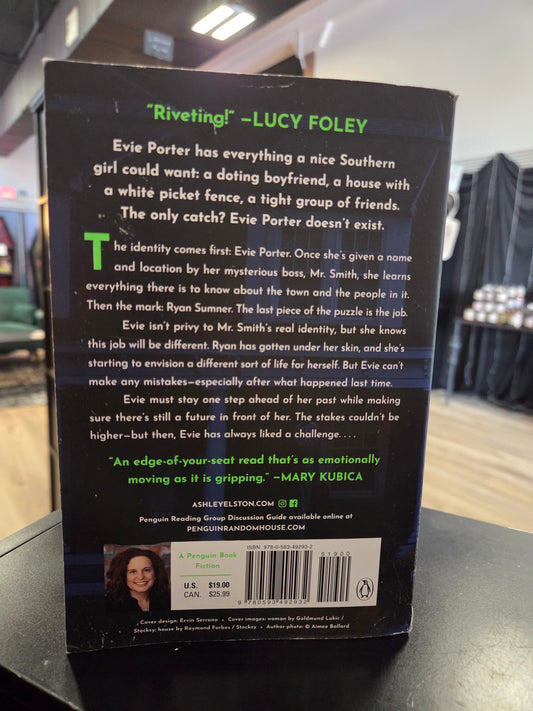 Ashley Elston - First Lie Wins