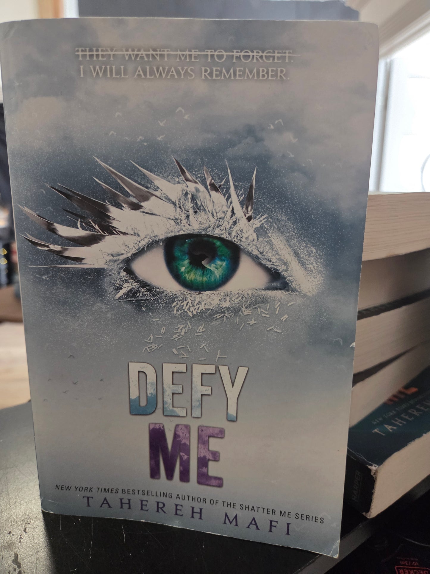 Tahereh Mafi - Defy Me