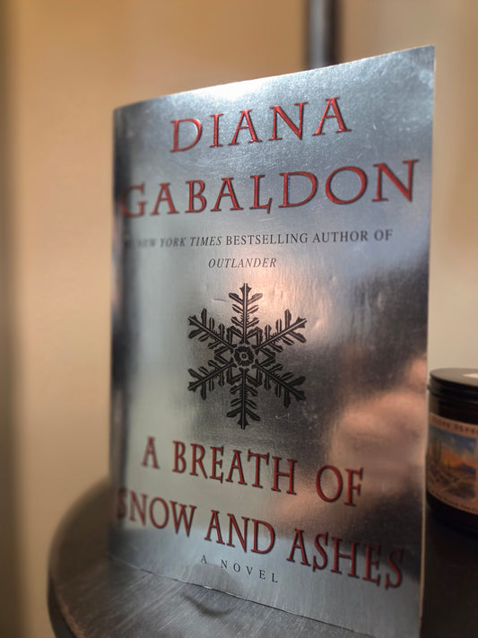 Diana Gabaldon - A Breath of Snow and Ashes