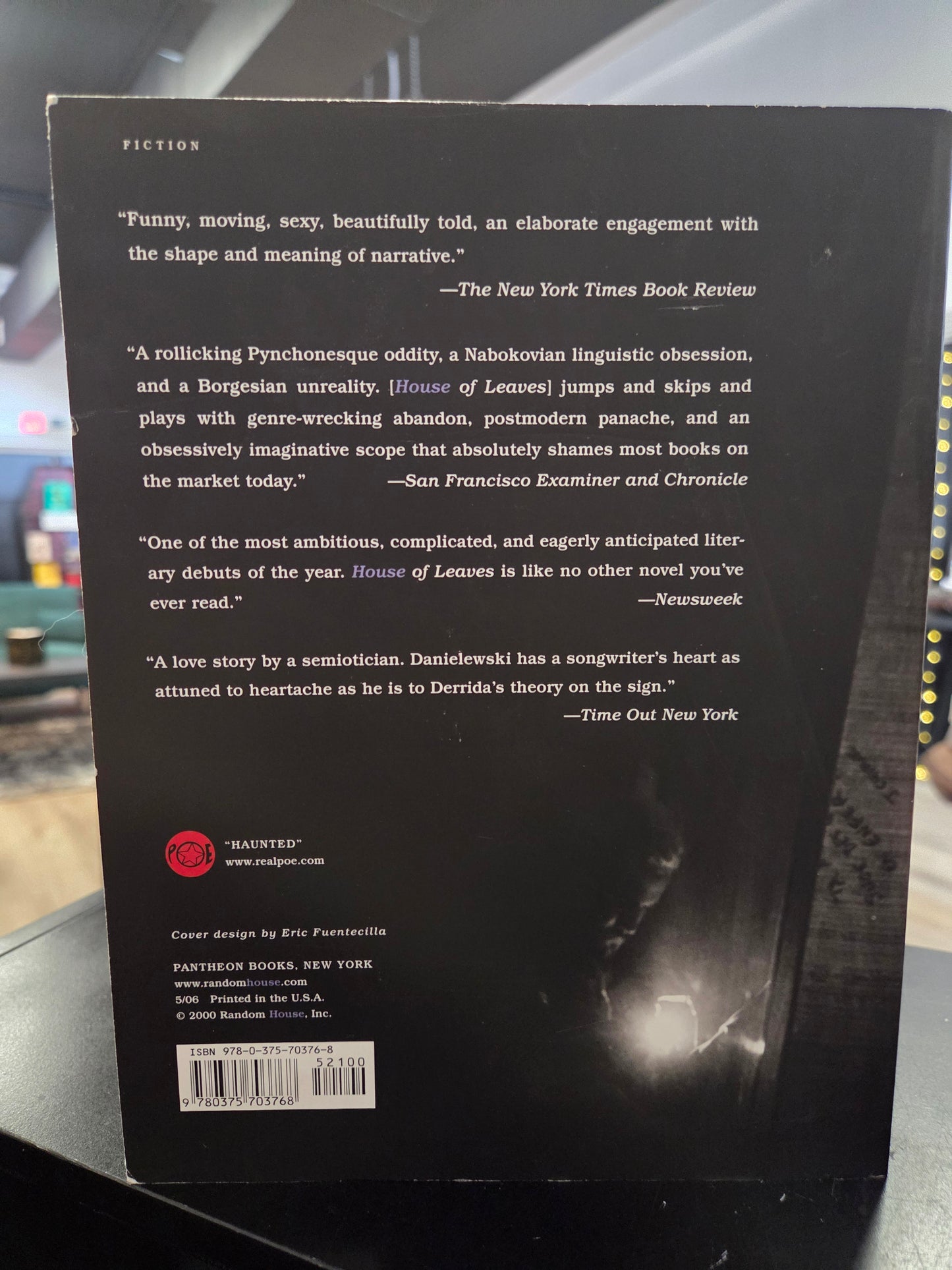 Mark Danielewski - House of Leaves