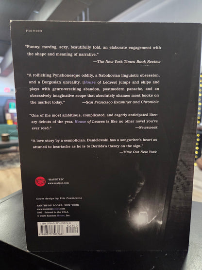 Mark Danielewski - House of Leaves