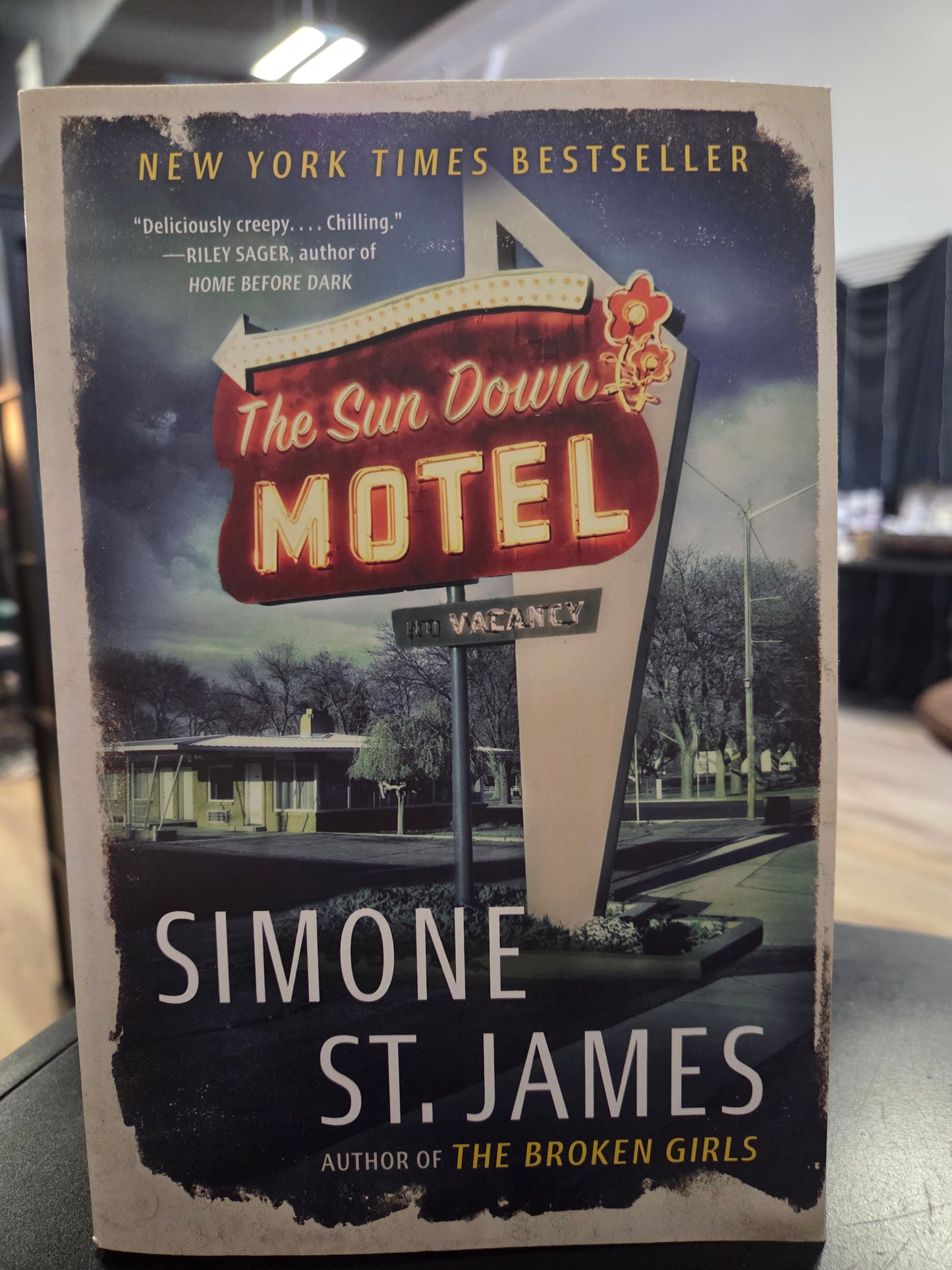 Simone St. James - The Sun Down Motel