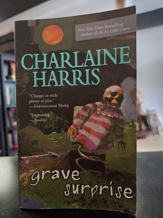 Charlaine Harris - Grave Surprise