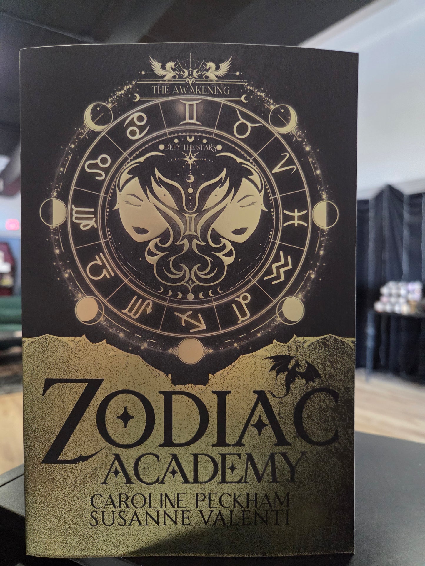 Caroline Peckham / Susanne Valenti - Zodiac Academy