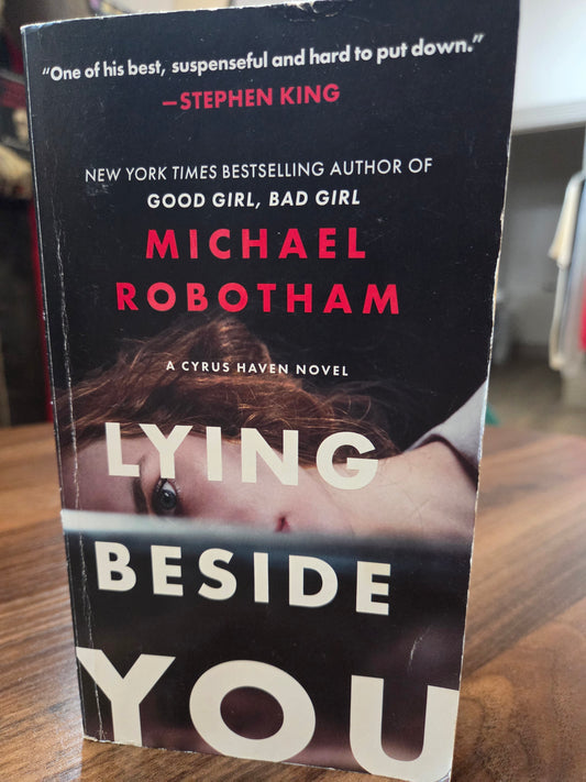 Michael Robotham - Lying Beside You